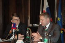Premiér Robert Fico uviedol do funkcie ministra kultúry Mareka Maďariča a štátneho tajomníka Ivana Sečíka