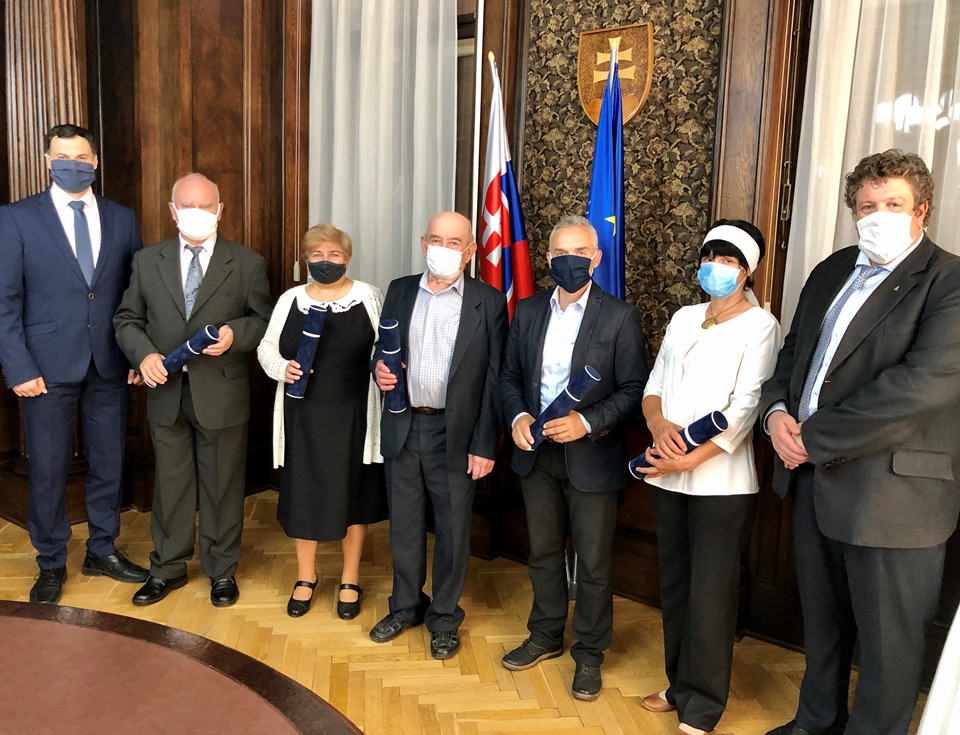 ÚĽUV udelil čestné tituly Majstri ľudovej umeleckej výroby na pôde ministerstva kultúry