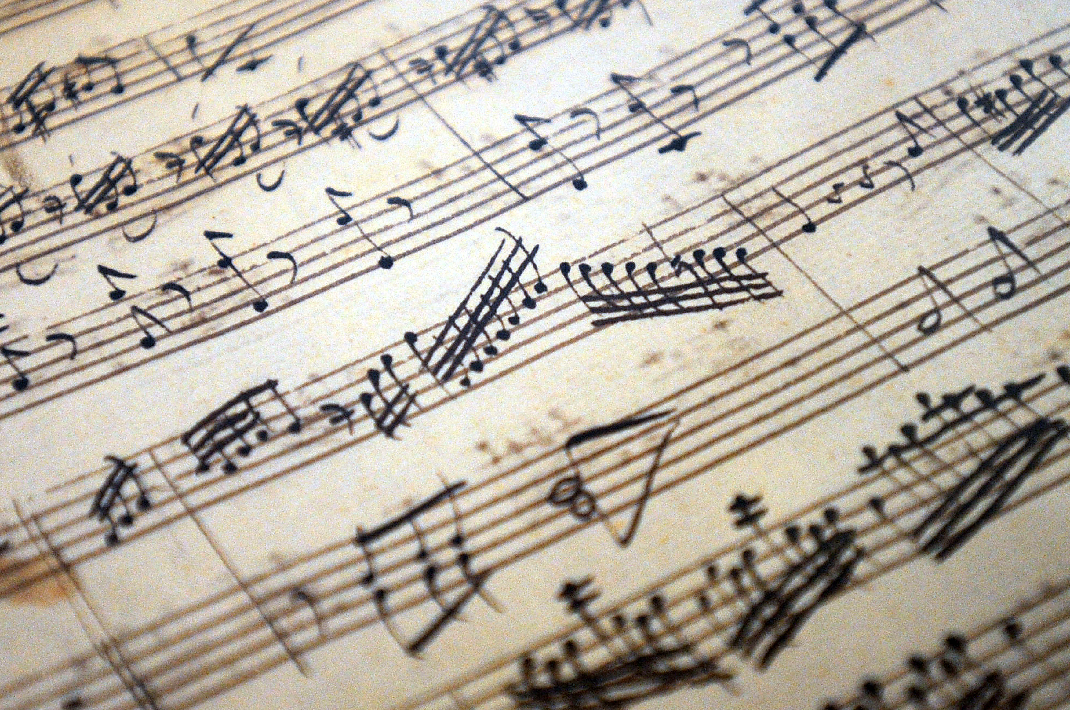 Medzinárodne uznávaný slovenský muzikológ Prof. Oskár Elschek sa dožíva významného životného jubilea