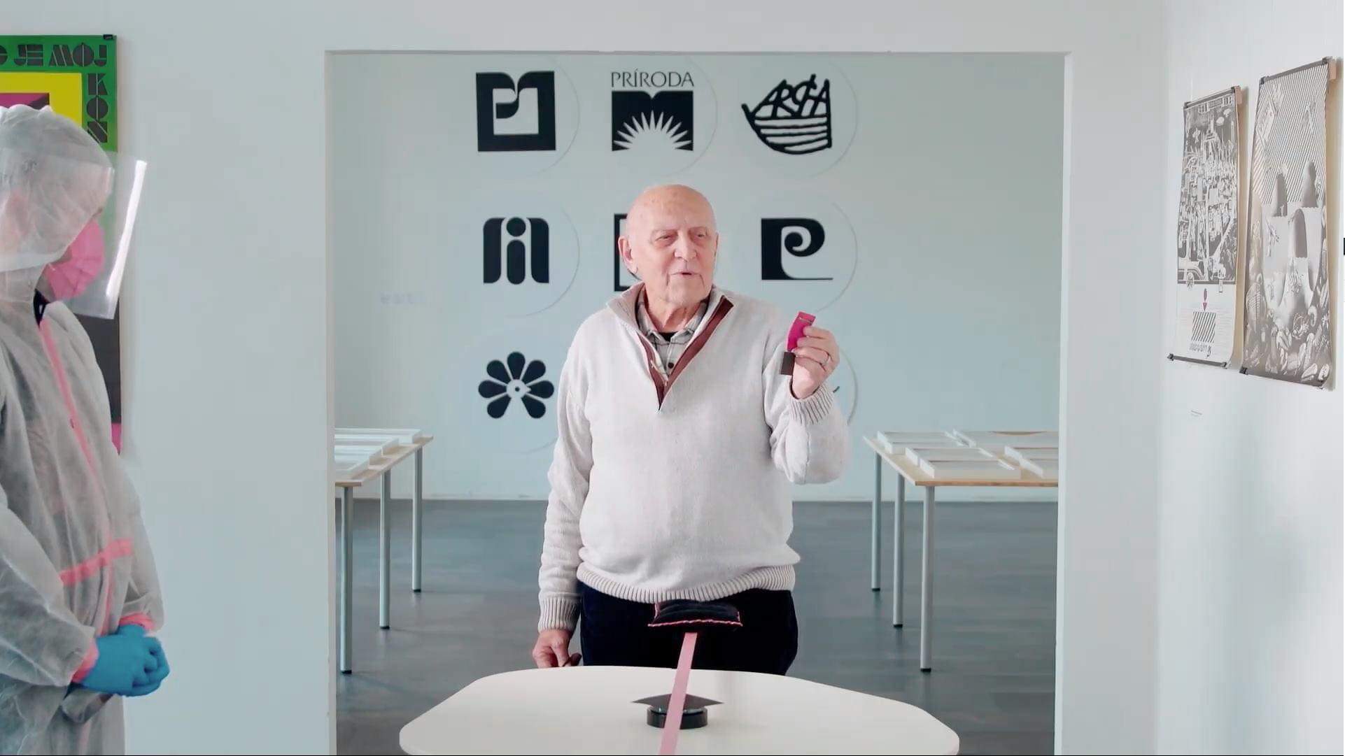 Zomrel grafický dizajnér Karol Rosmány, tvorca loga VPN