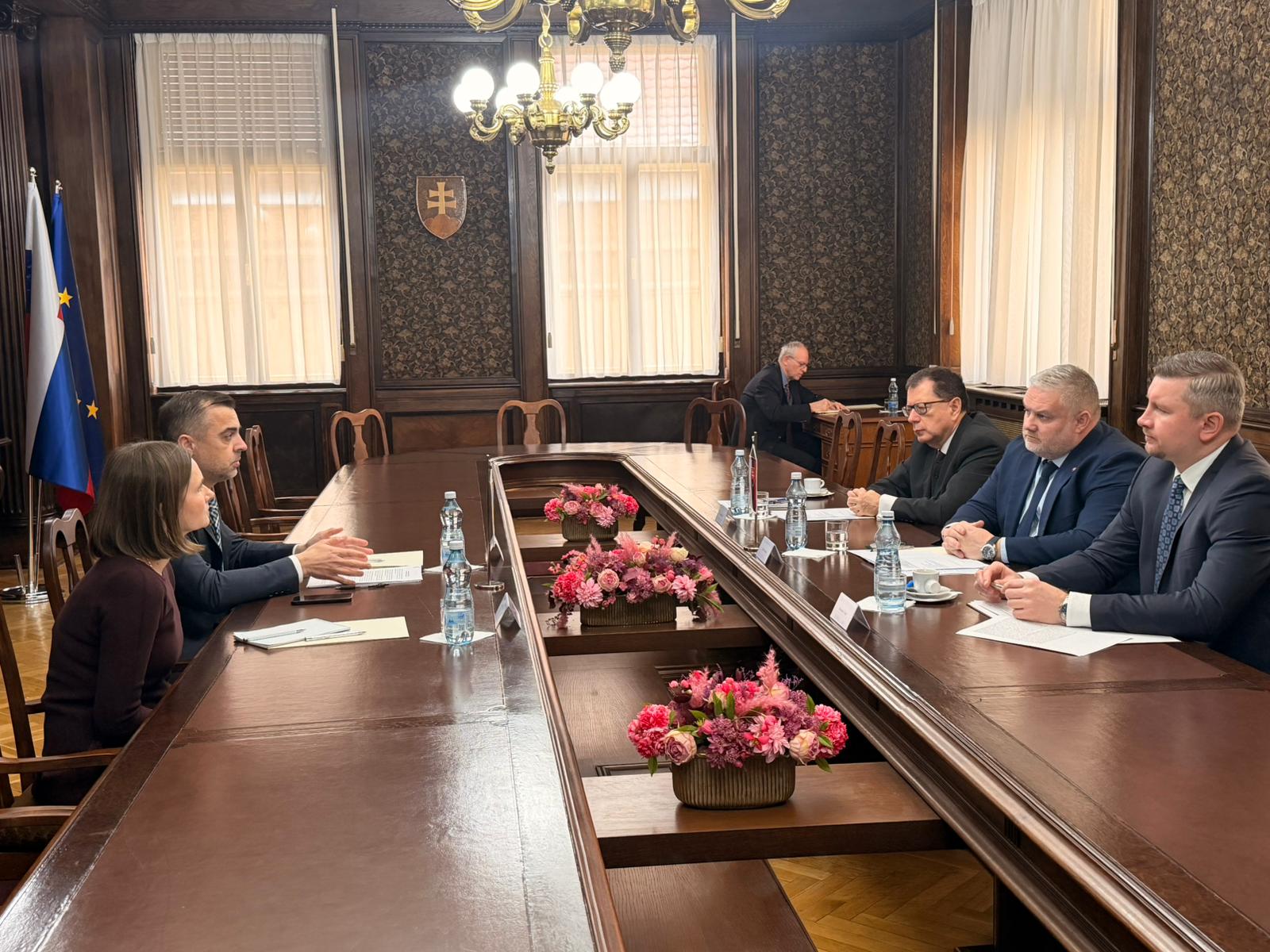 Štátny tajomník Ministerstva kultúry SR Mário Maruška prijal veľvyslanca Ukrajiny J. E. Myroslava Kastrana