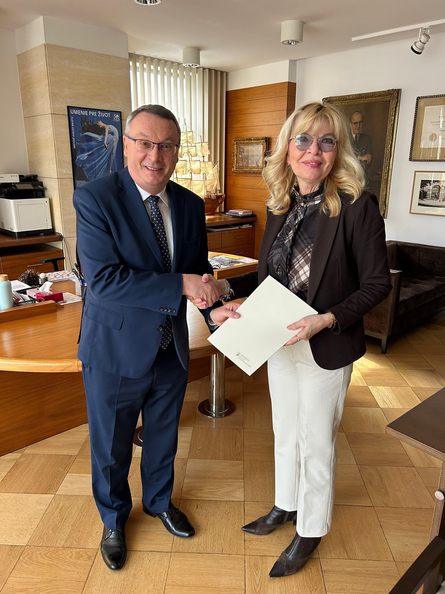 Ministerka kultúry Martina Šimkovičová vymenovala Zuzanu Ťapákovú do funkcie generálnej riaditeľky Slovenského národného divadla