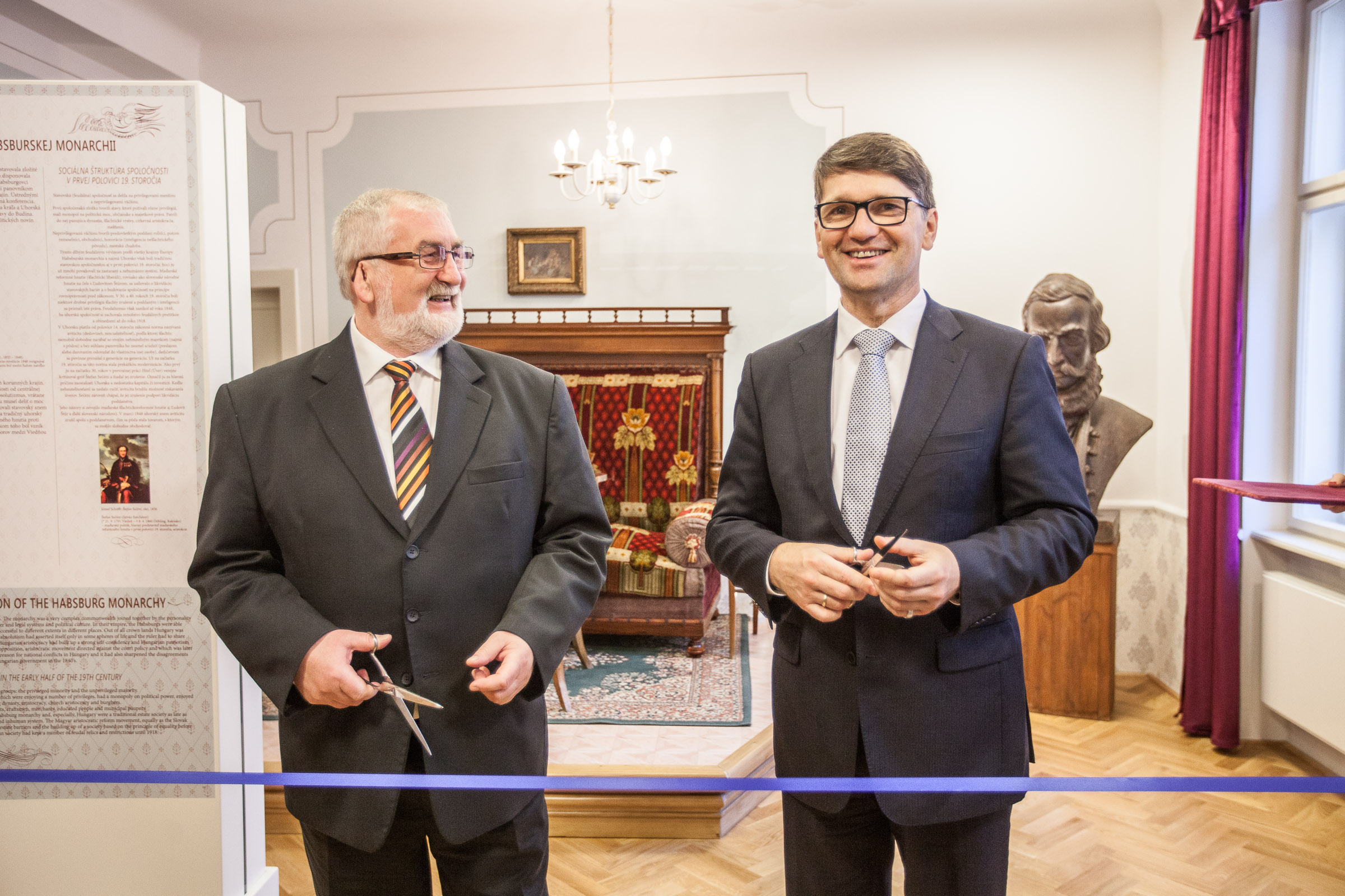 Generálny riaditeľ SNM Viktor Jasaň a minister kultúry SR Marek Maďarič počas slávnostného otvorenia vynoveného  SNM - Múzea Ľudovíta Štúra v Modre. 